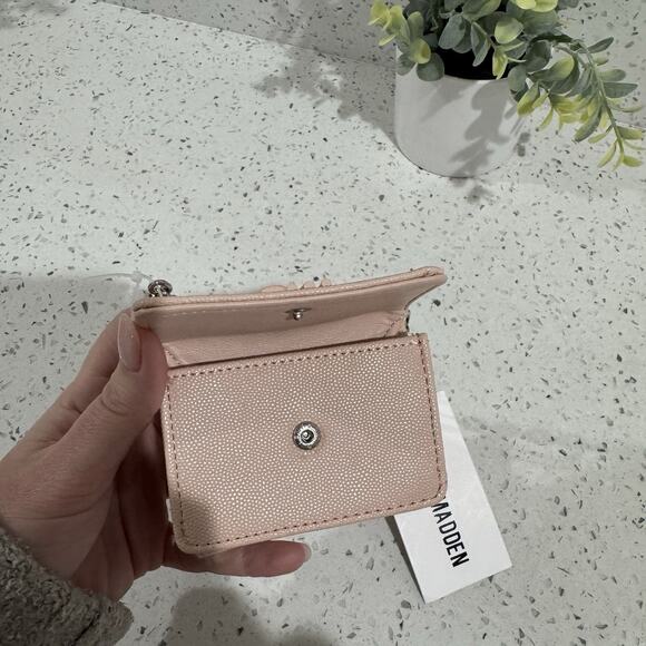 Steve Madden Pink Small Card Wallet With Chain New - Picture 4 of 4